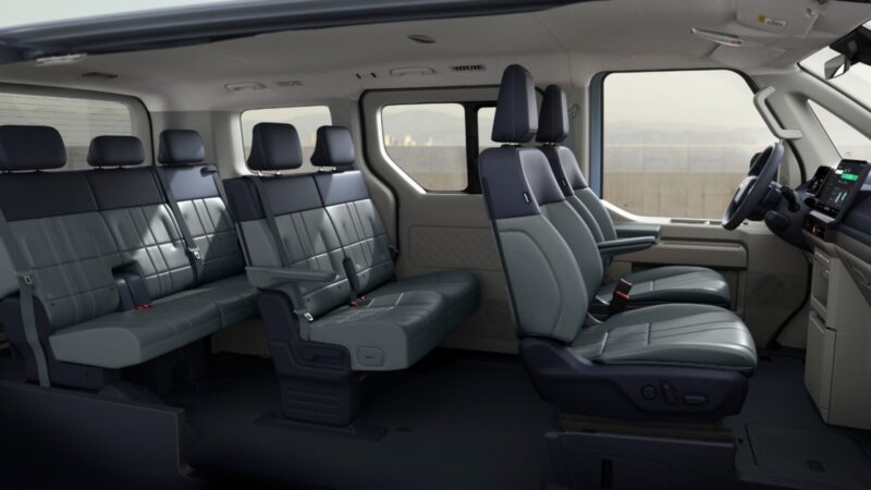 Kia gyerekülés helye a Kia PV5 Passenger elektromos autóban: háromsoros, hétüléses utastér